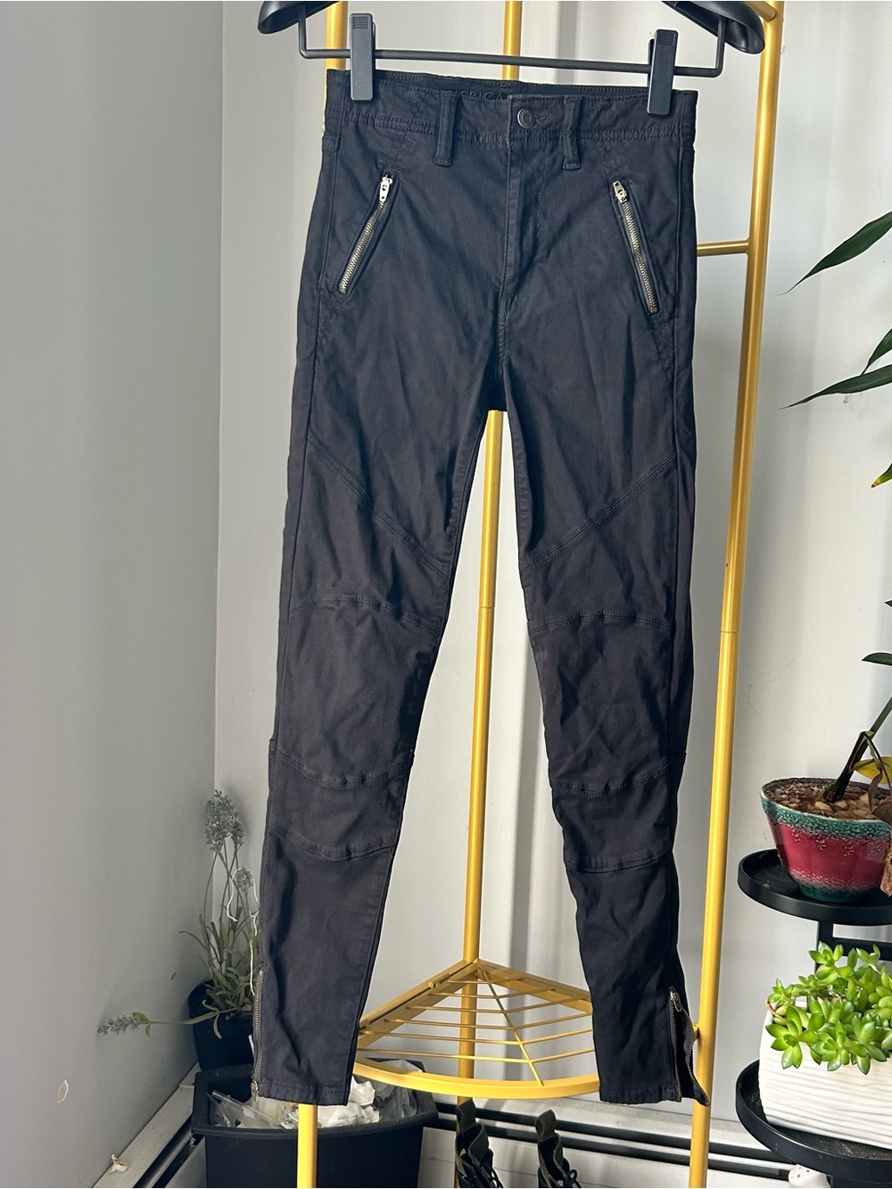 American Eagle super stretch bikercore Skinny Moto Pants with Zip Details size 2